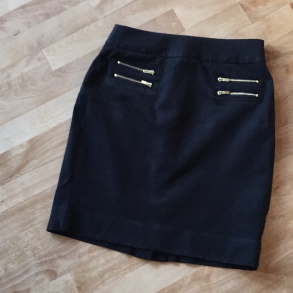 Banana Republic Dresses & Skirts - Great zipper detail skirt